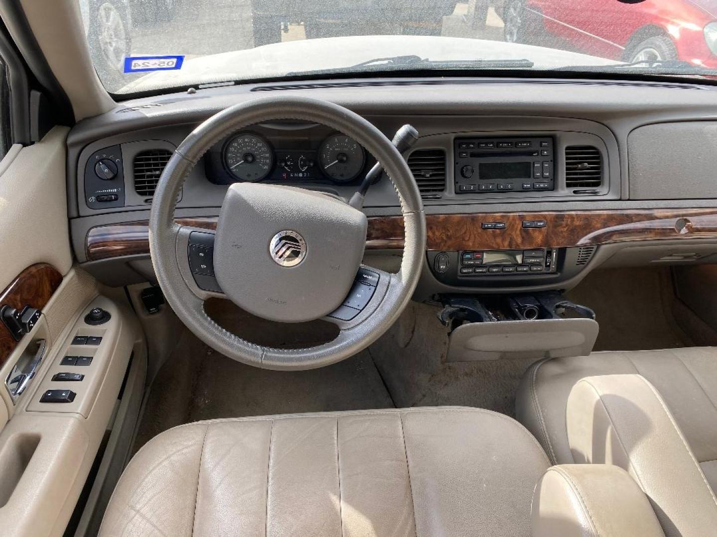 2010 Tan /Tan Leather Mercury Grand Marquis (2MEBM7FV8AX) , located at 1687 Business 35 S, New Braunfels, TX, 78130, (830) 625-7159, 29.655487, -98.051491 - Photo#11